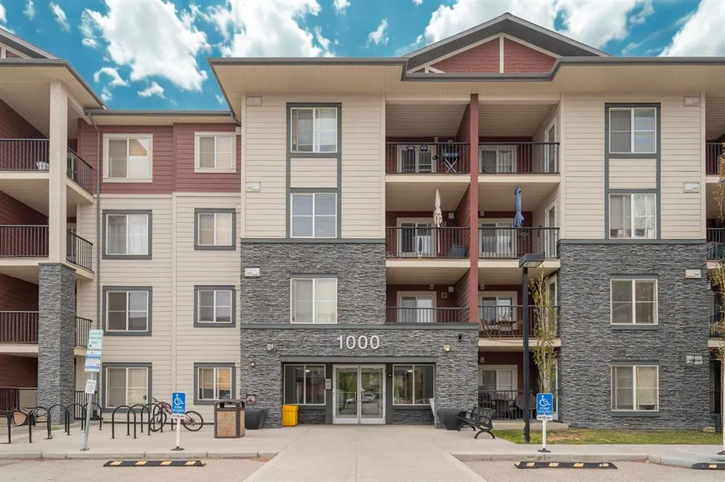 81 Legacy Boulevard SE, #1220