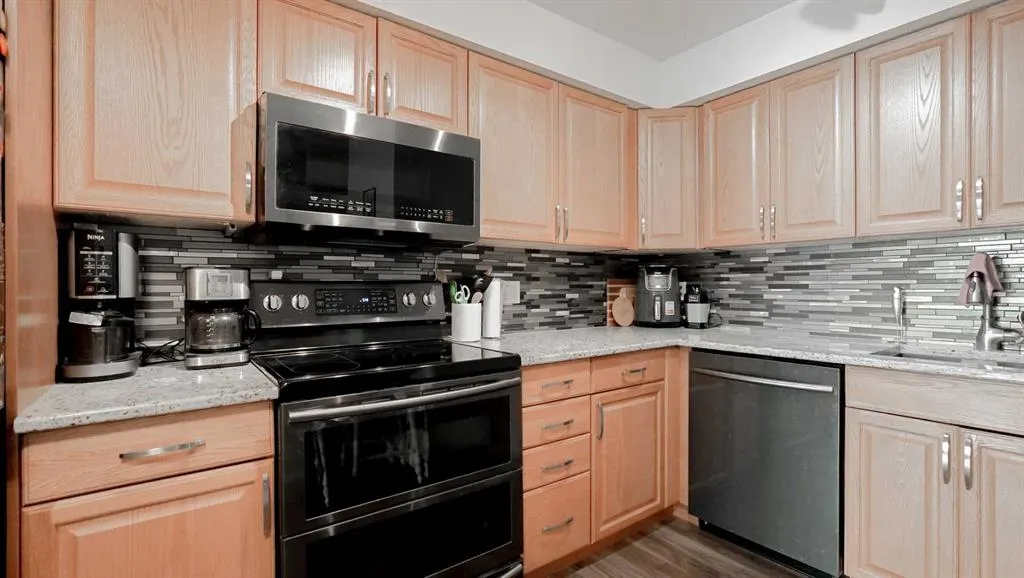 1632 Saamis Drive NW, #415