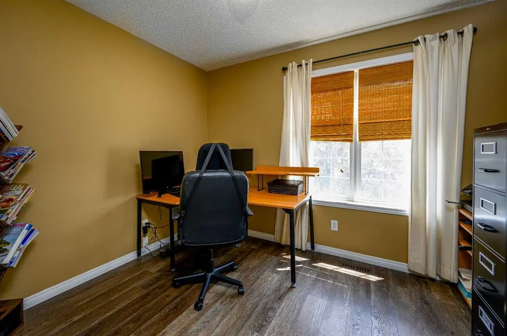 162 Citadel Mesa Close NW