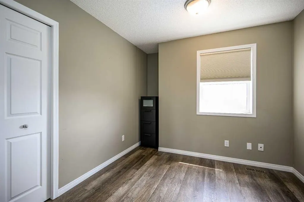 162 Citadel Mesa Close NW