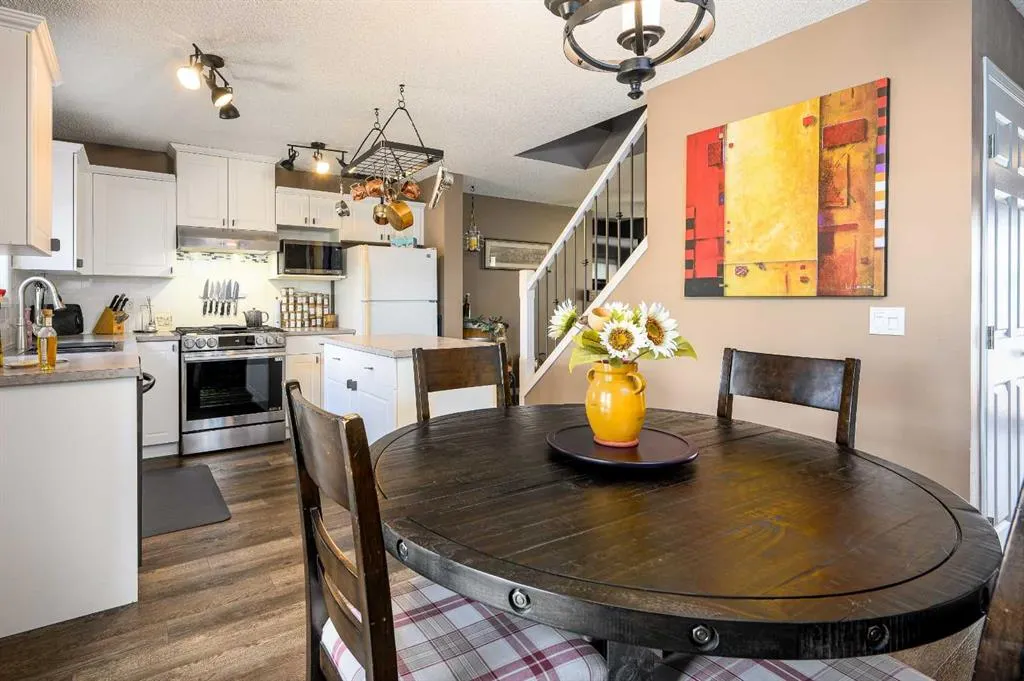 162 Citadel Mesa Close NW