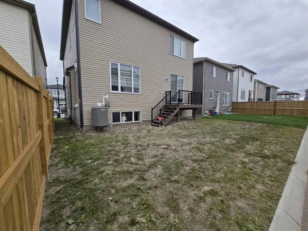 2091 Windbury Crescent SW