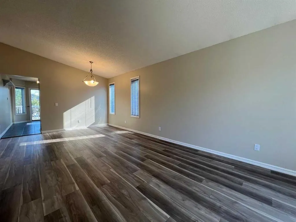 143 Harvest Glen Rise NE