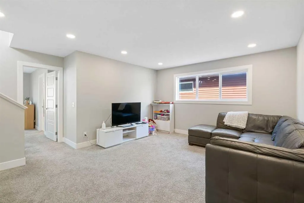 53 Savanna Heath NE