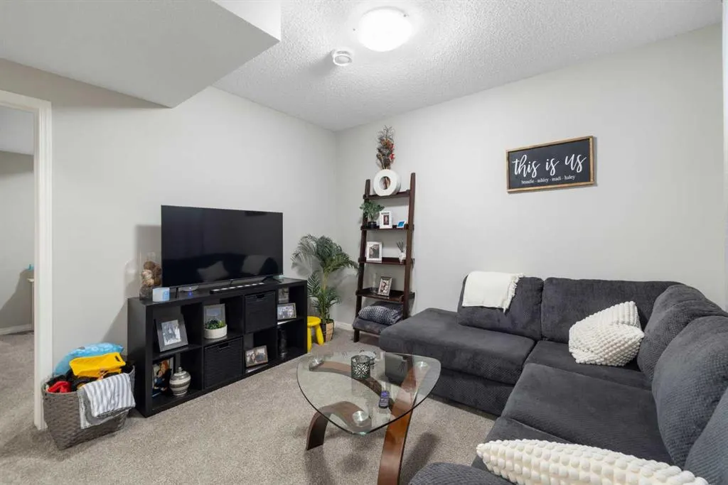 53 Savanna Heath NE