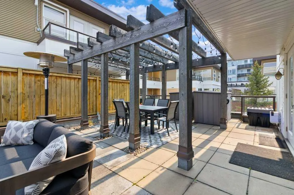 1000 Centre Avenue NE, #307