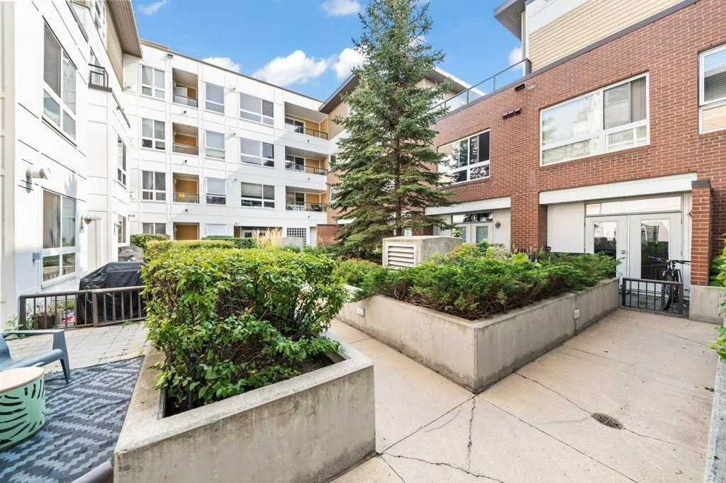 1000 Centre Avenue NE, #307
