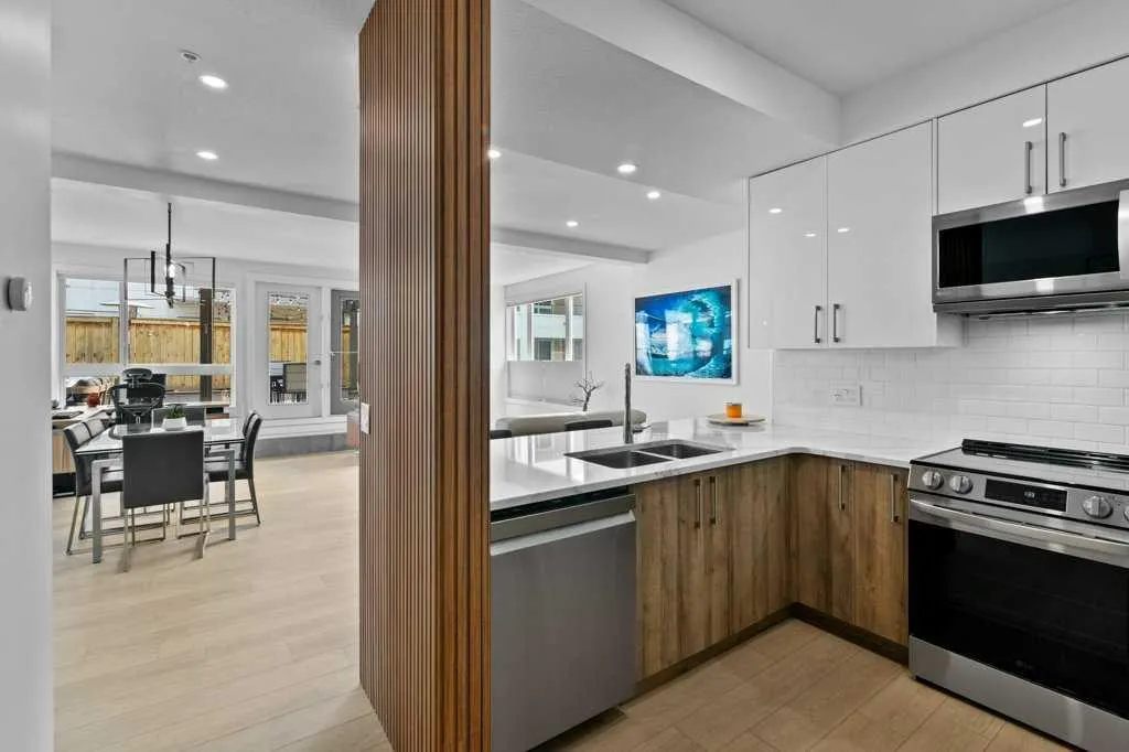 1000 Centre Avenue NE, #307
