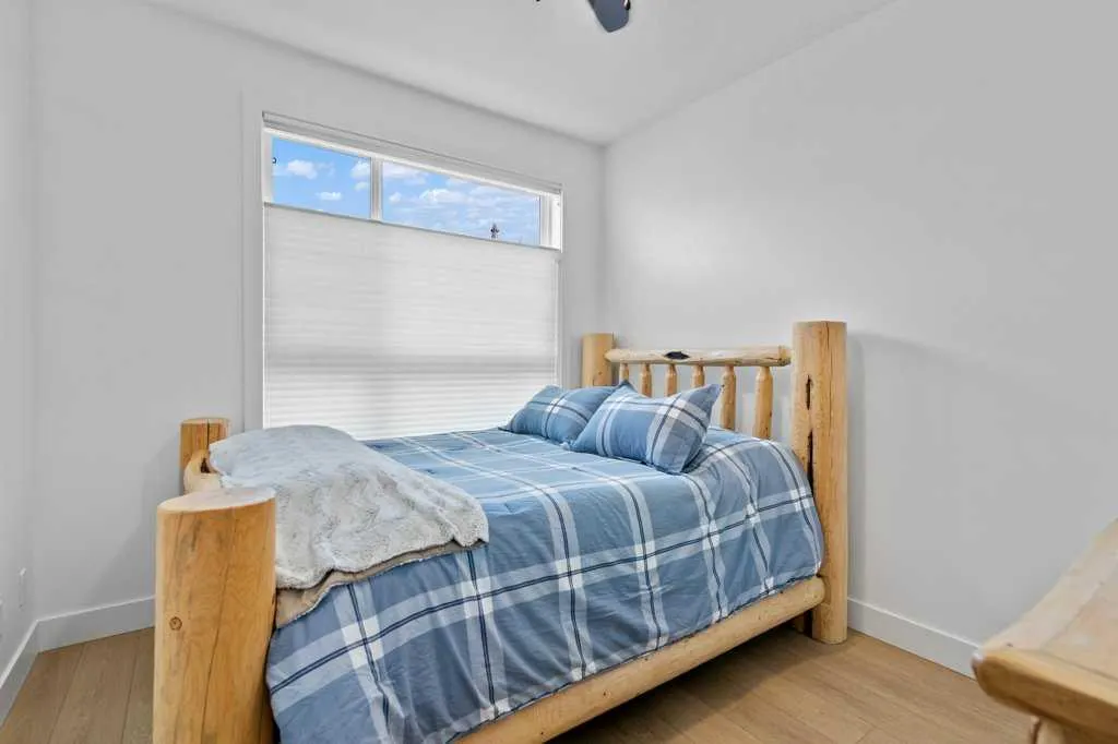 1000 Centre Avenue NE, #307