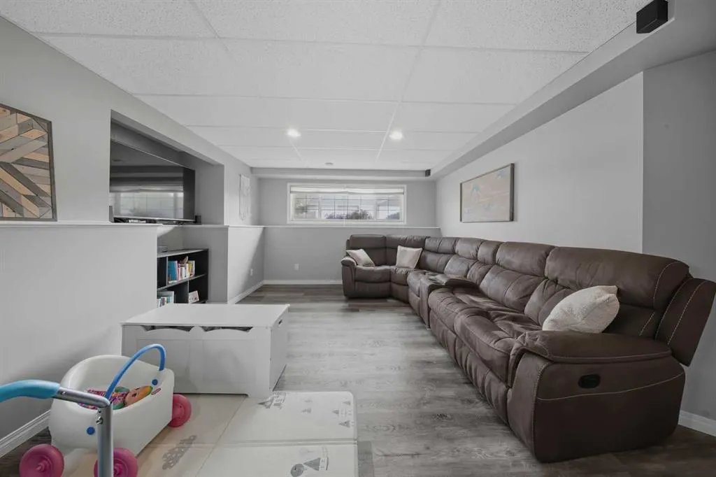 105 Darling Crescent