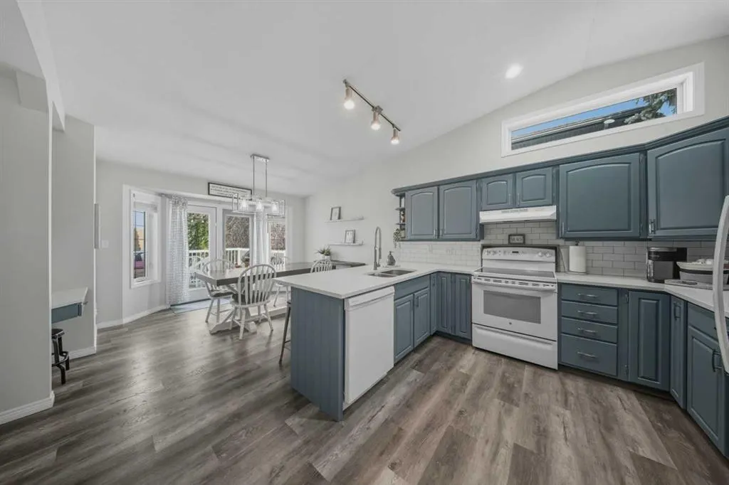 105 Darling Crescent