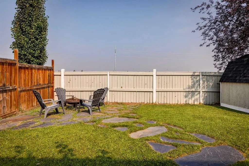 157 Chaparral Court SE