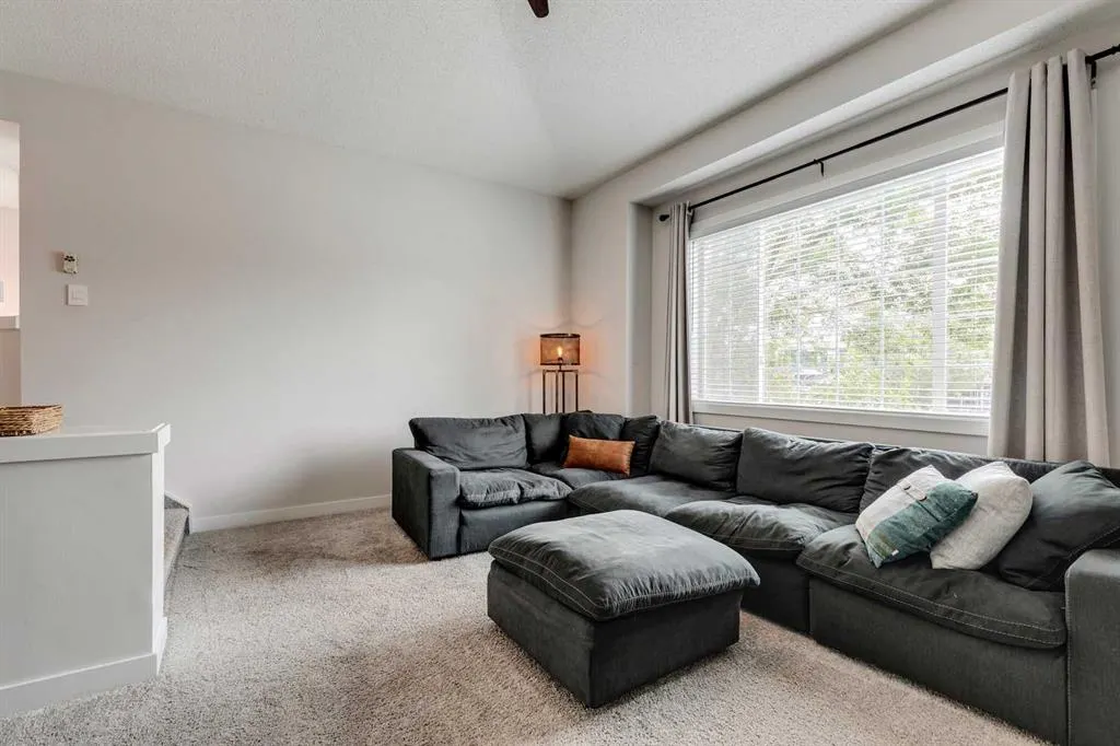 157 Chaparral Court SE