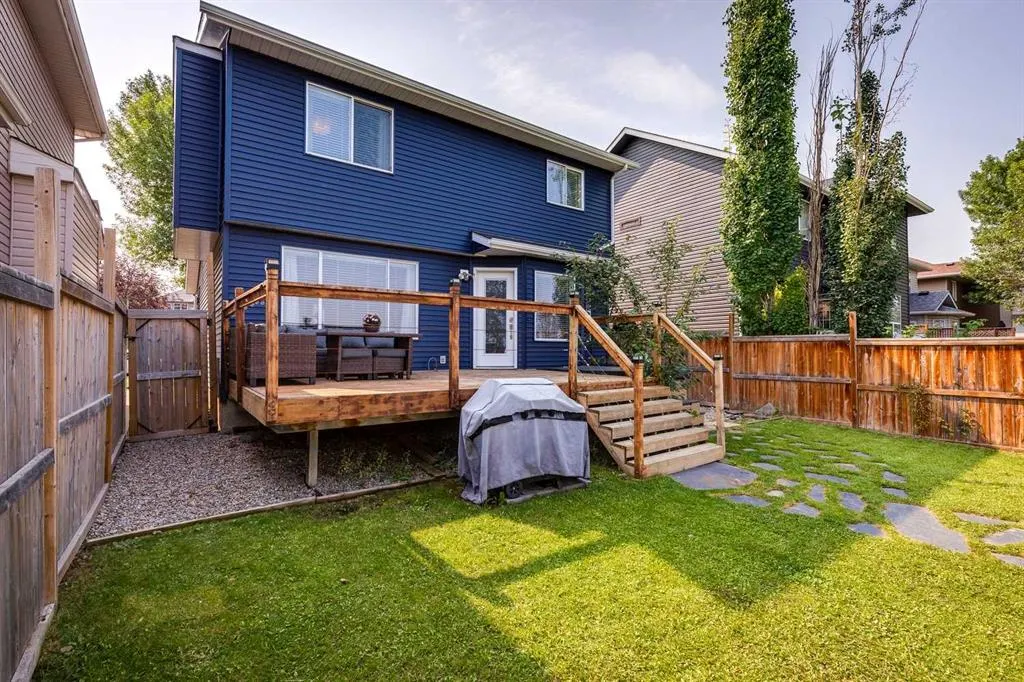 157 Chaparral Court SE