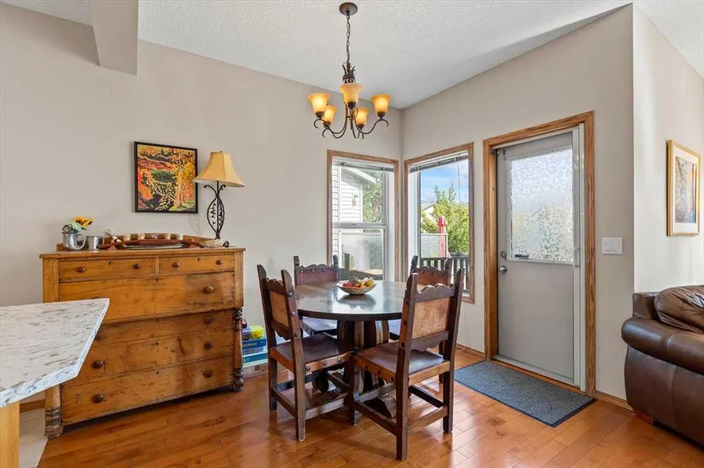 27 Tuscany Ridge Heights NW