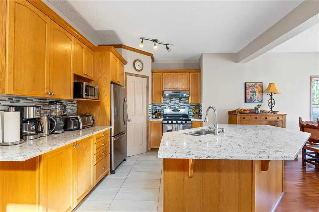 27 Tuscany Ridge Heights NW