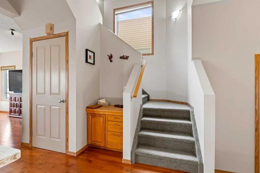 27 Tuscany Ridge Heights NW