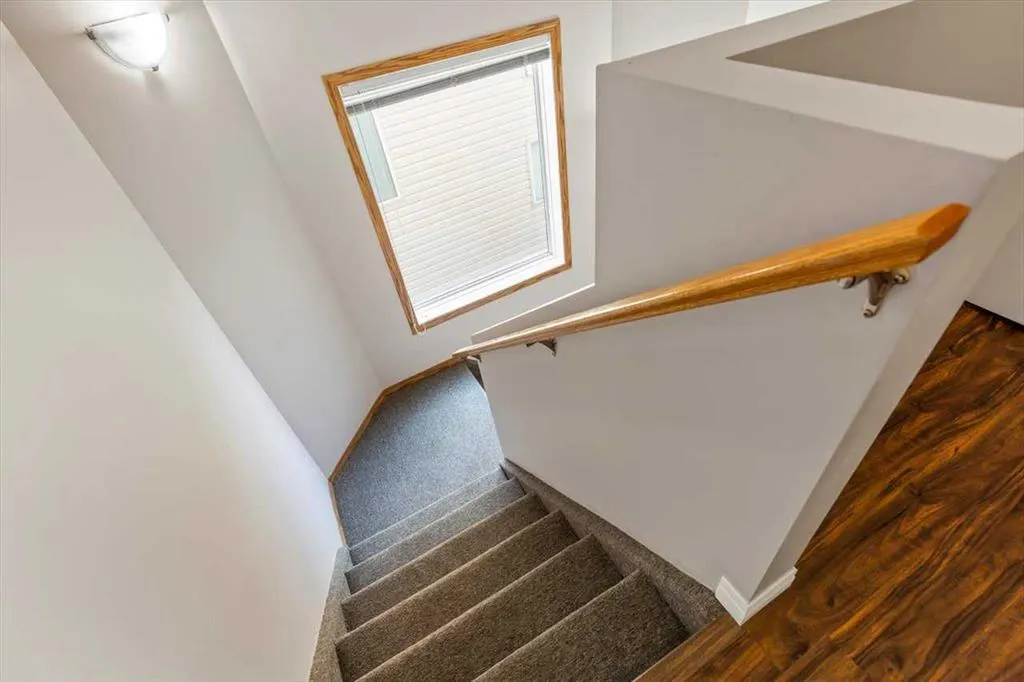 27 Tuscany Ridge Heights NW