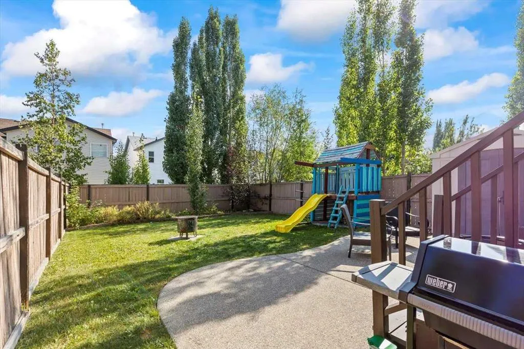 27 Tuscany Ridge Heights NW