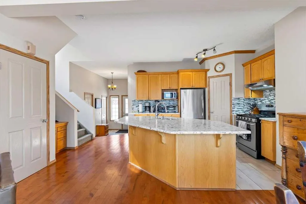 27 Tuscany Ridge Heights NW