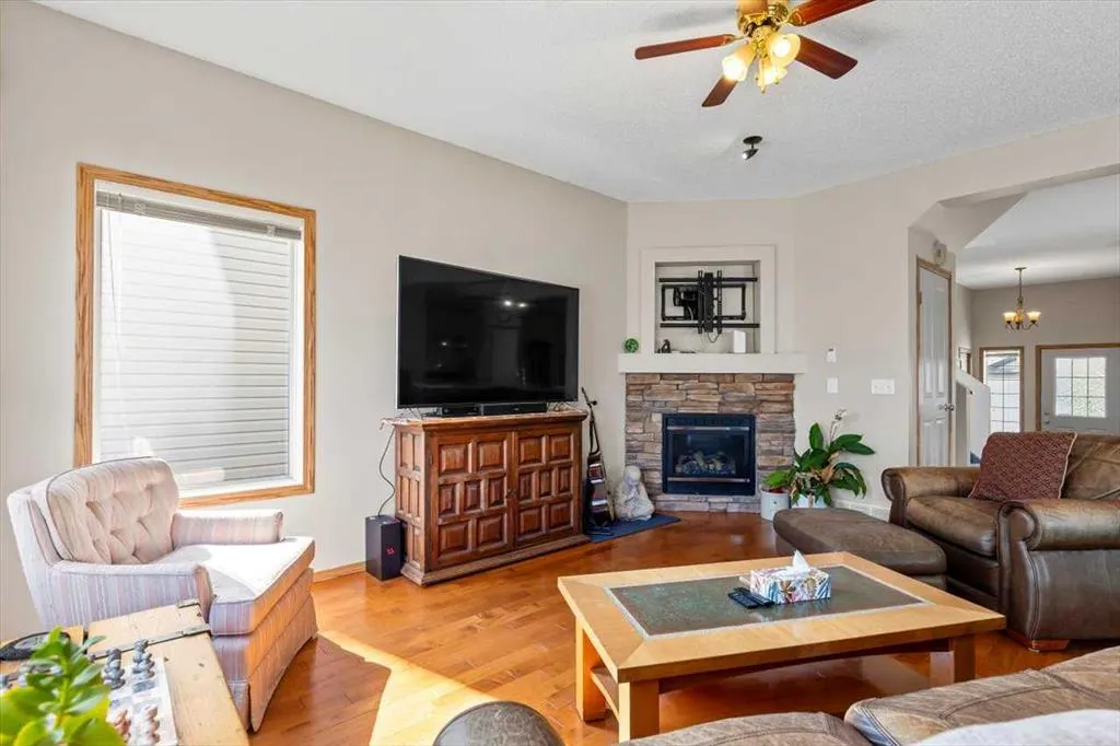 27 Tuscany Ridge Heights NW