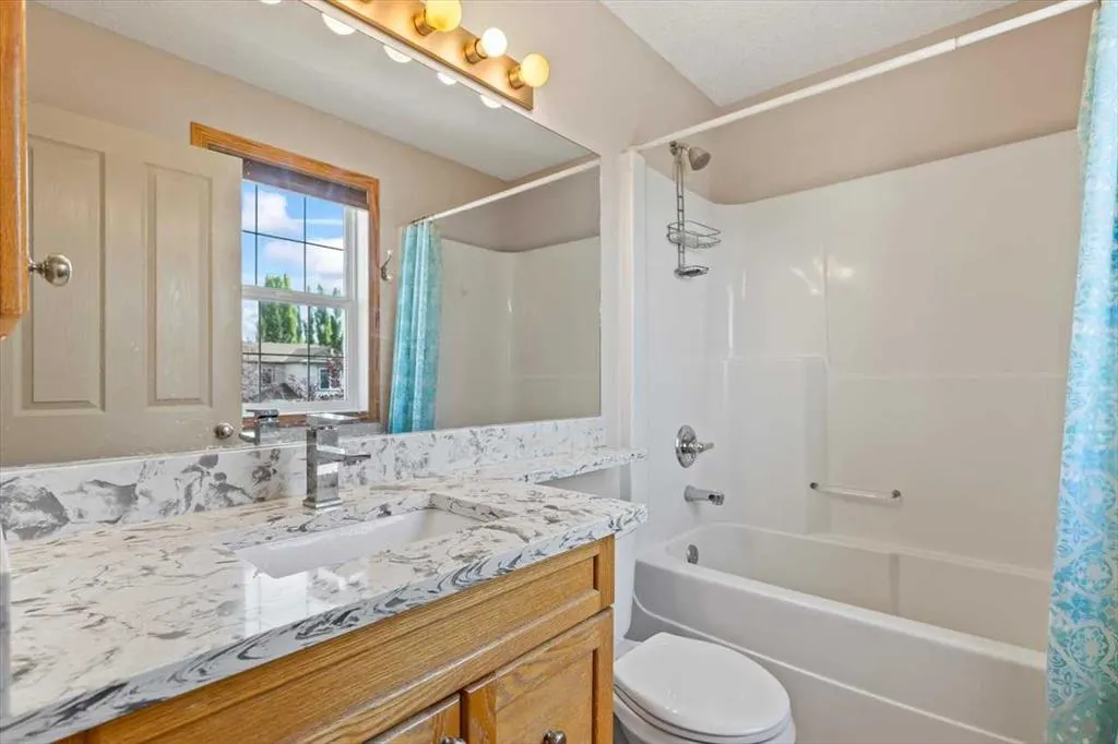 27 Tuscany Ridge Heights NW