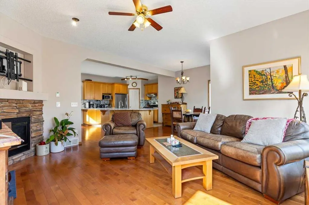 27 Tuscany Ridge Heights NW