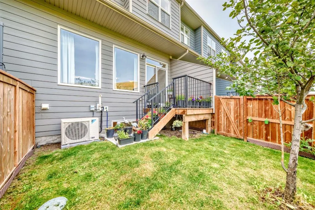 206 Cranbrook Square SE