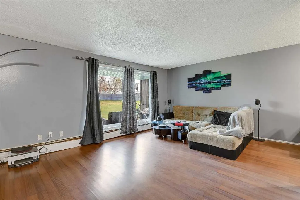 9260 108 Avenue, #108