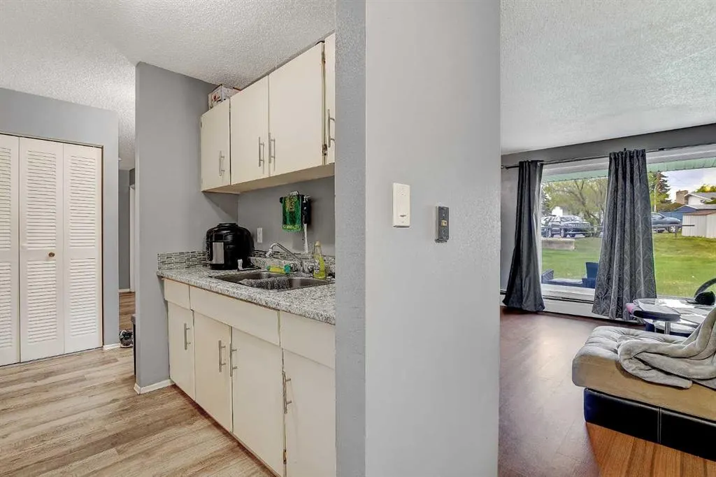 9260 108 Avenue, #108