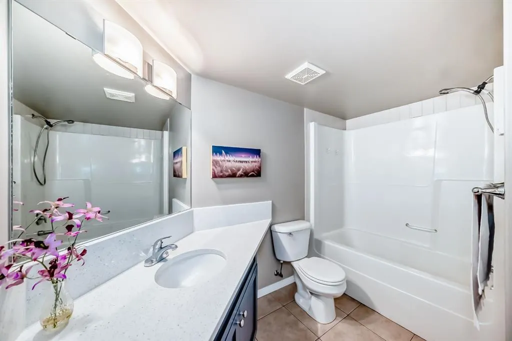 736 57 Avenue SW, #404