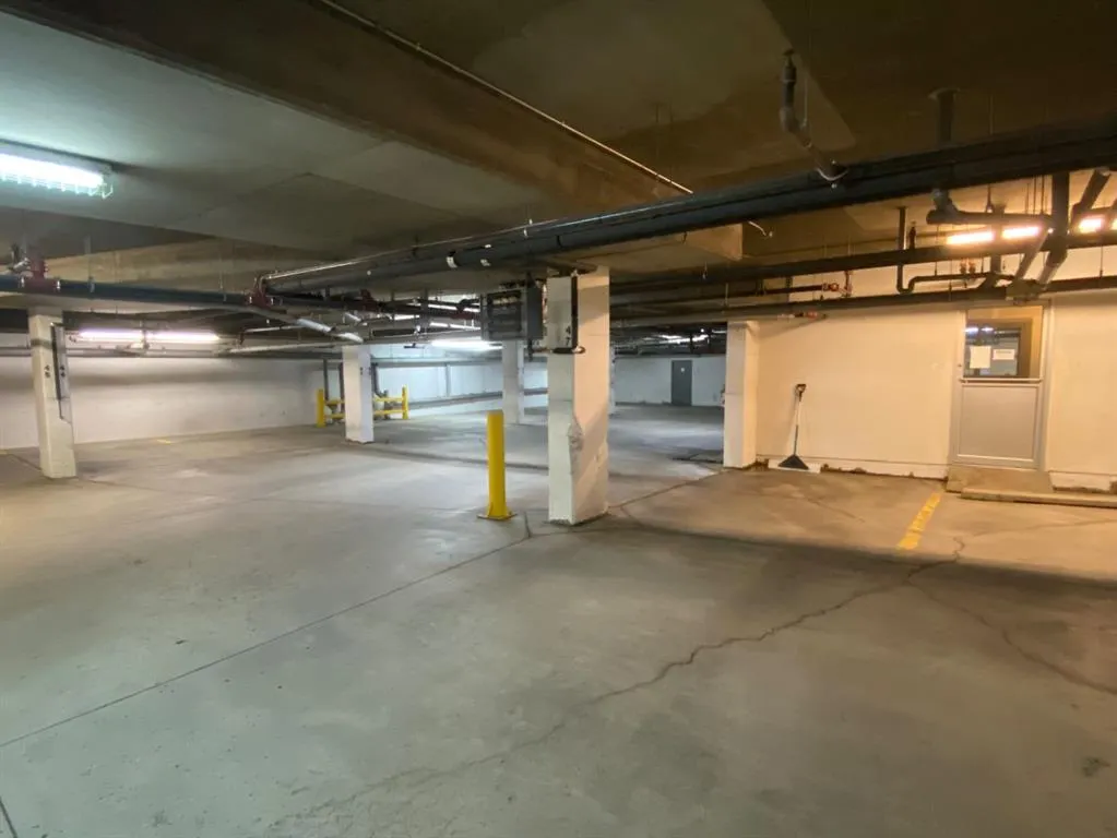 736 57 Avenue SW, #404