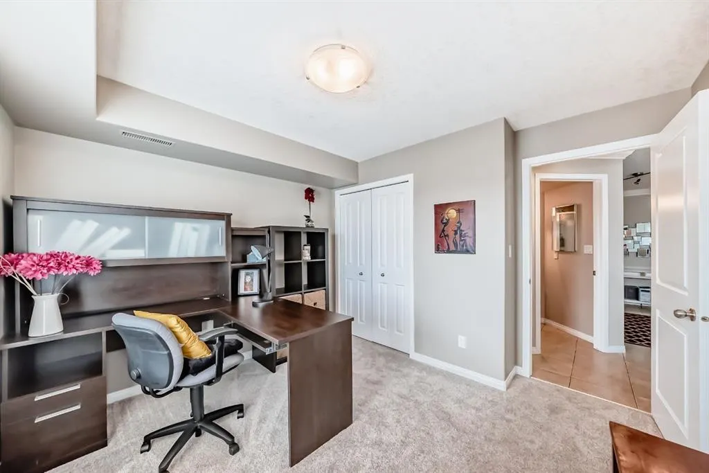 736 57 Avenue SW, #404