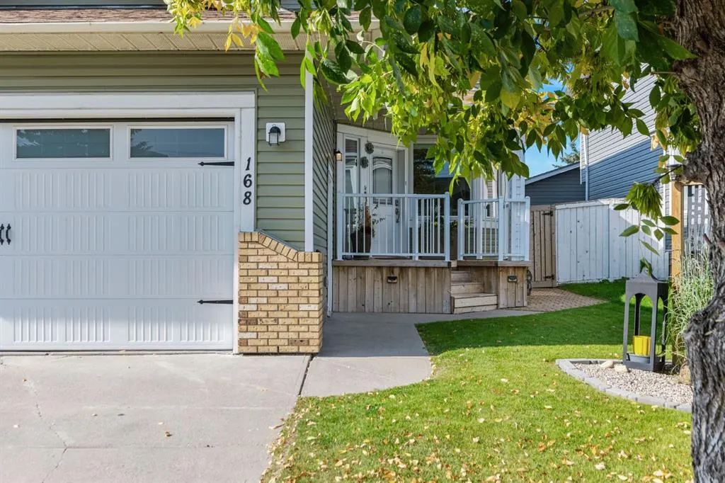 168 Riverside Way SE