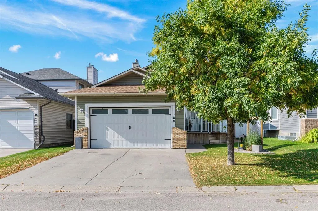 168 Riverside Way SE