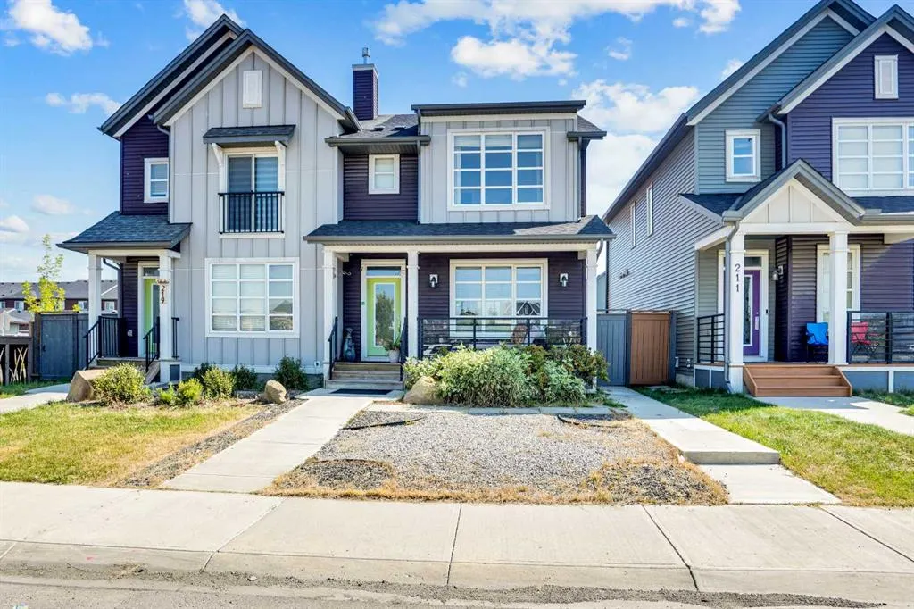 215 Savanna Parade NE