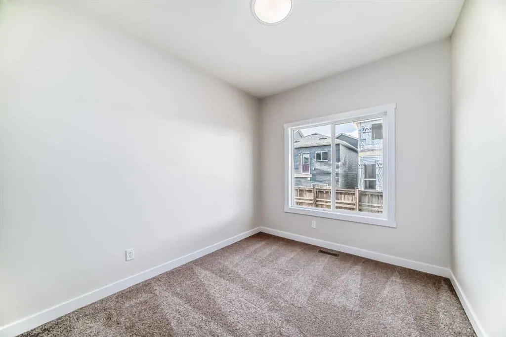 54 Homestead Common NE