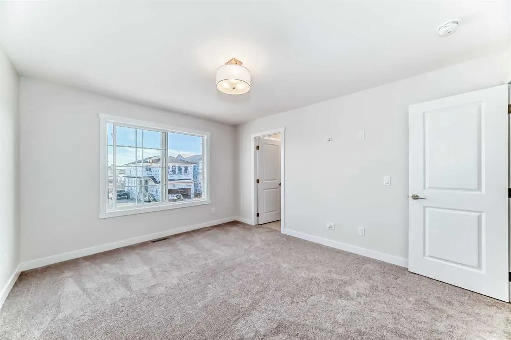 54 Homestead Common NE