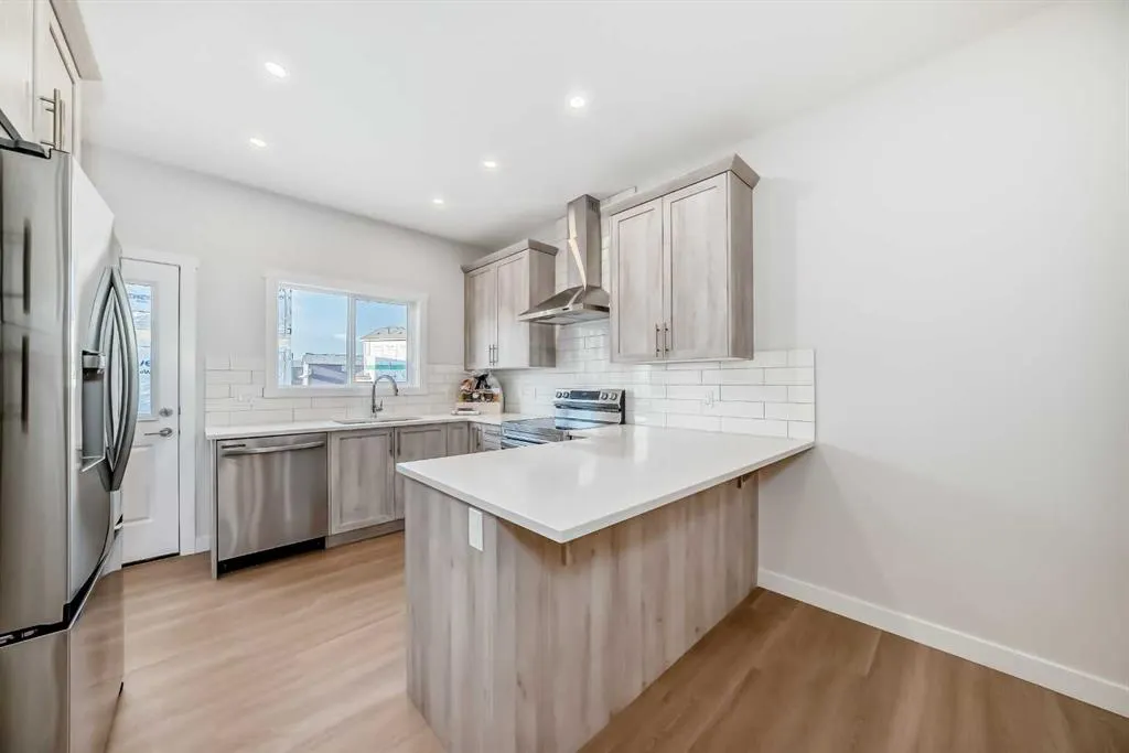54 Homestead Common NE