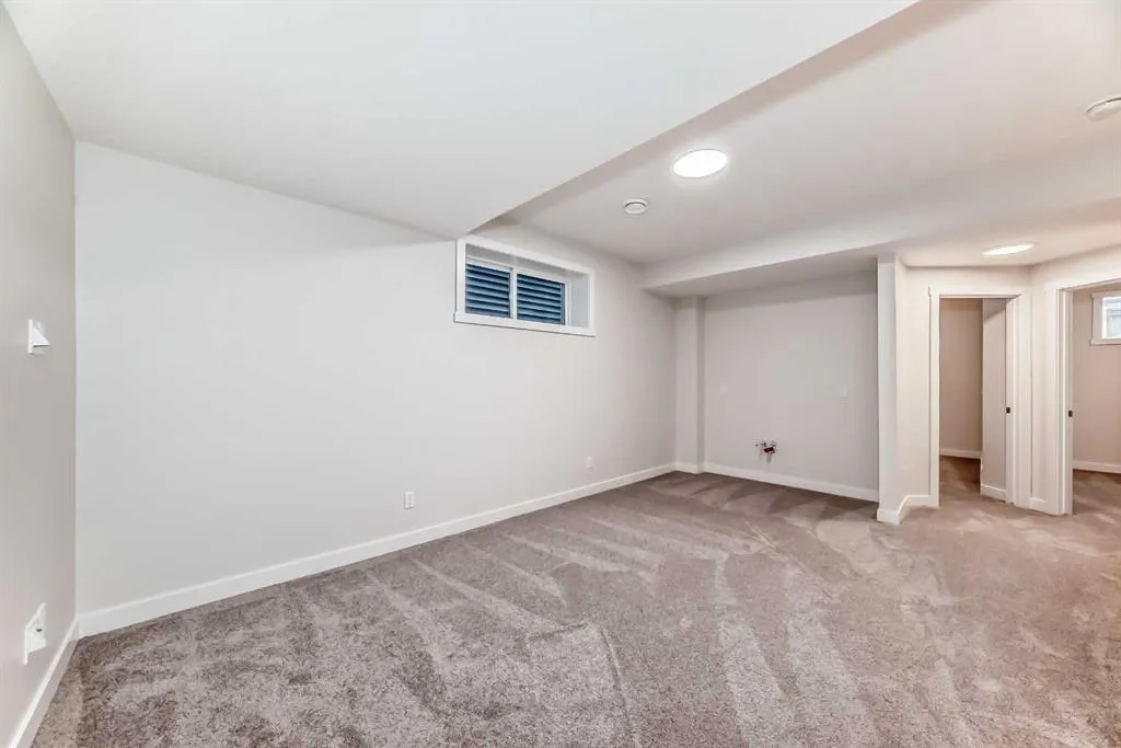 54 Homestead Common NE