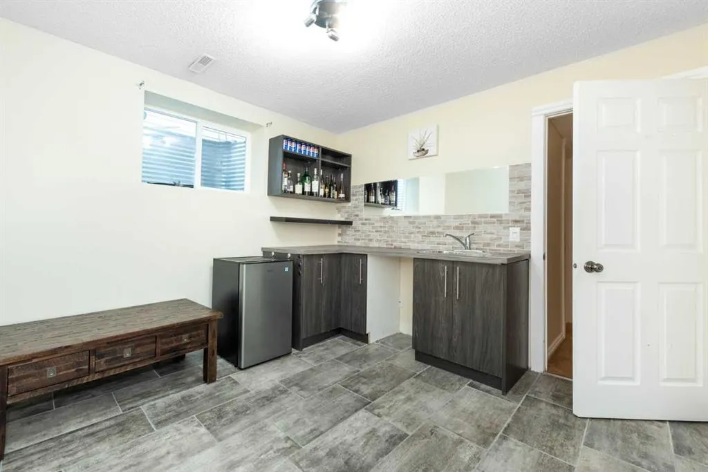 14 Cranfield Crescent SE