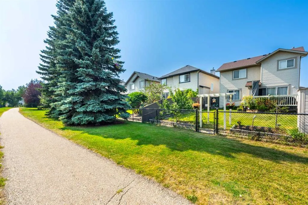 14 Cranfield Crescent SE