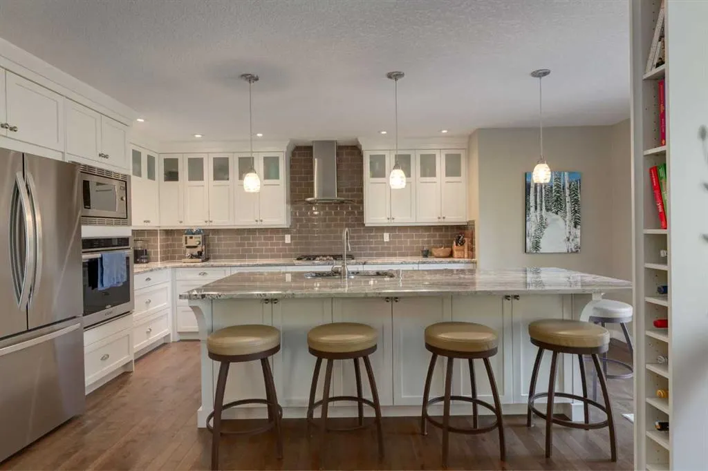 21 Springbank Rise SW