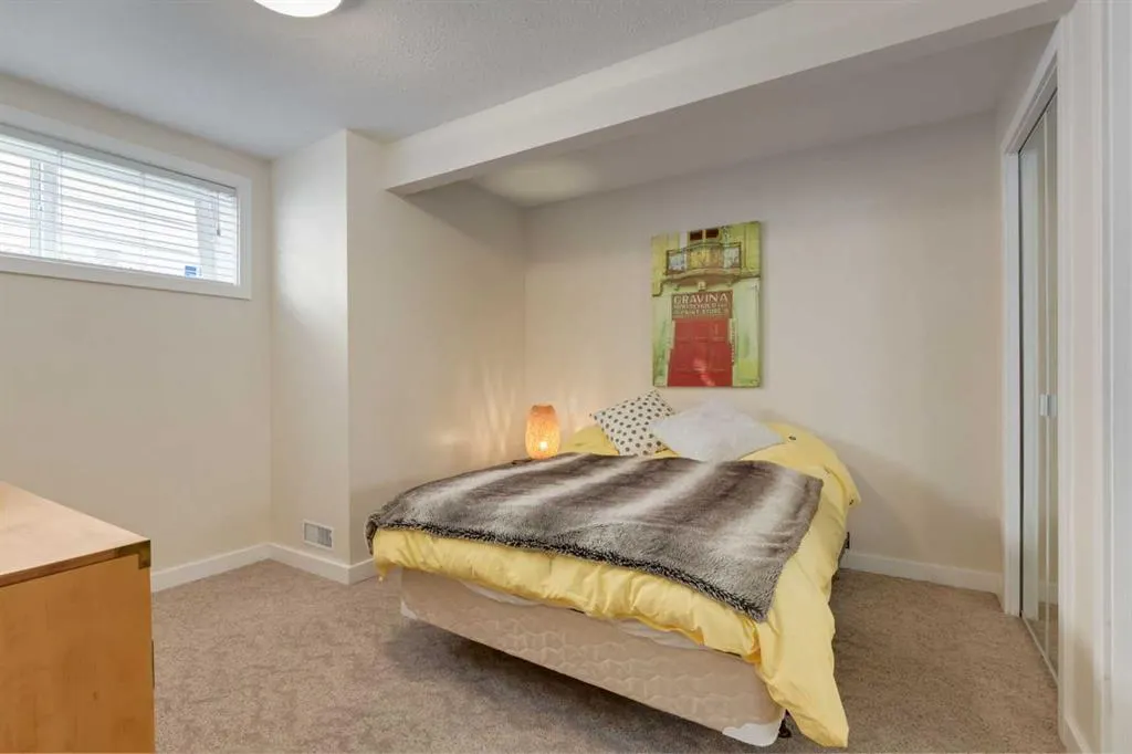 21 Springbank Rise SW