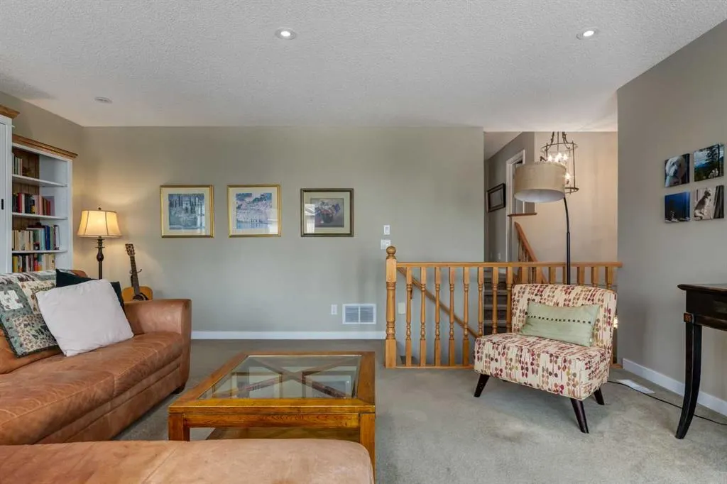 21 Springbank Rise SW