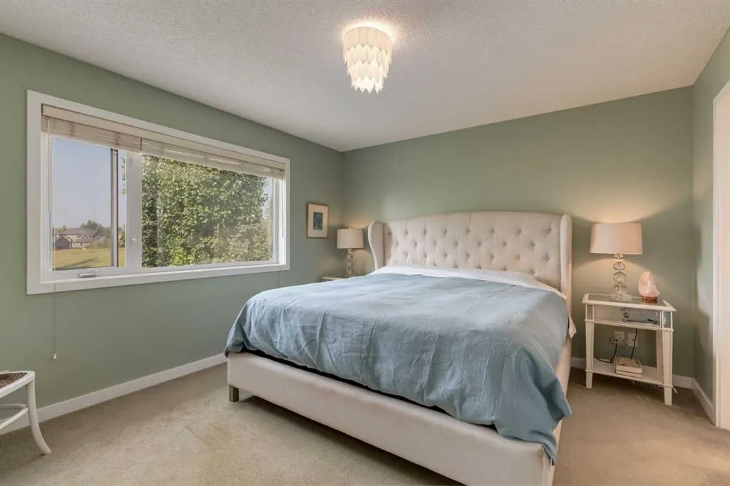 21 Springbank Rise SW