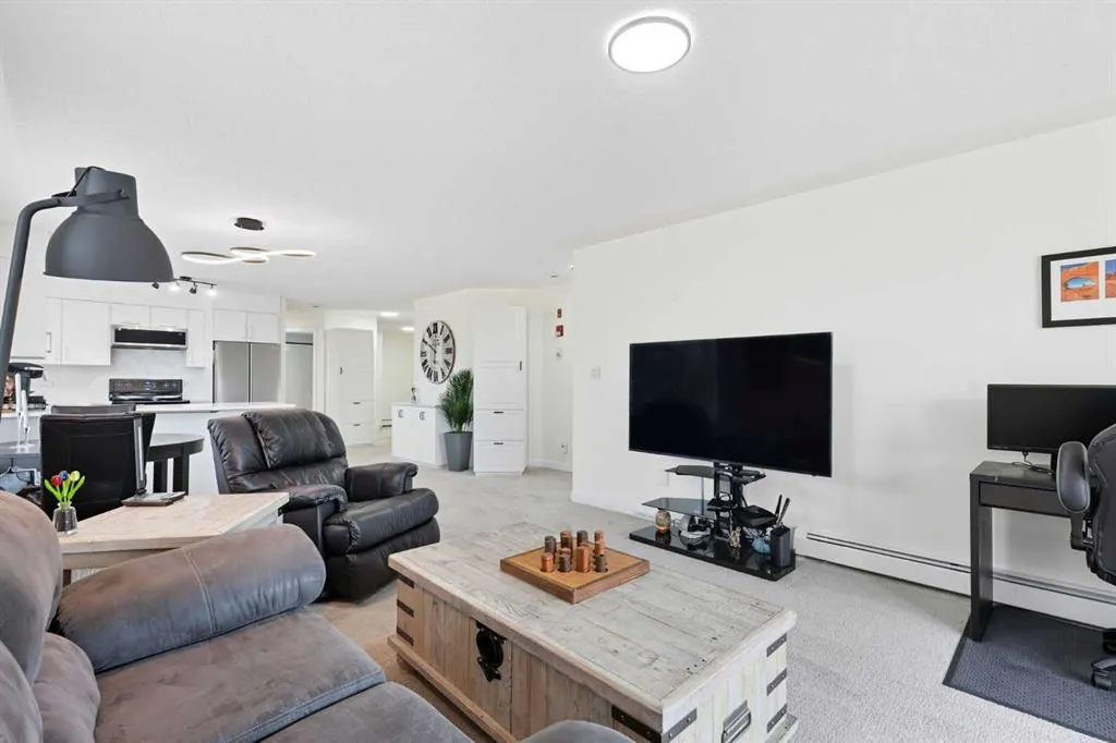 7451 Springbank Boulevard SW, #1211
