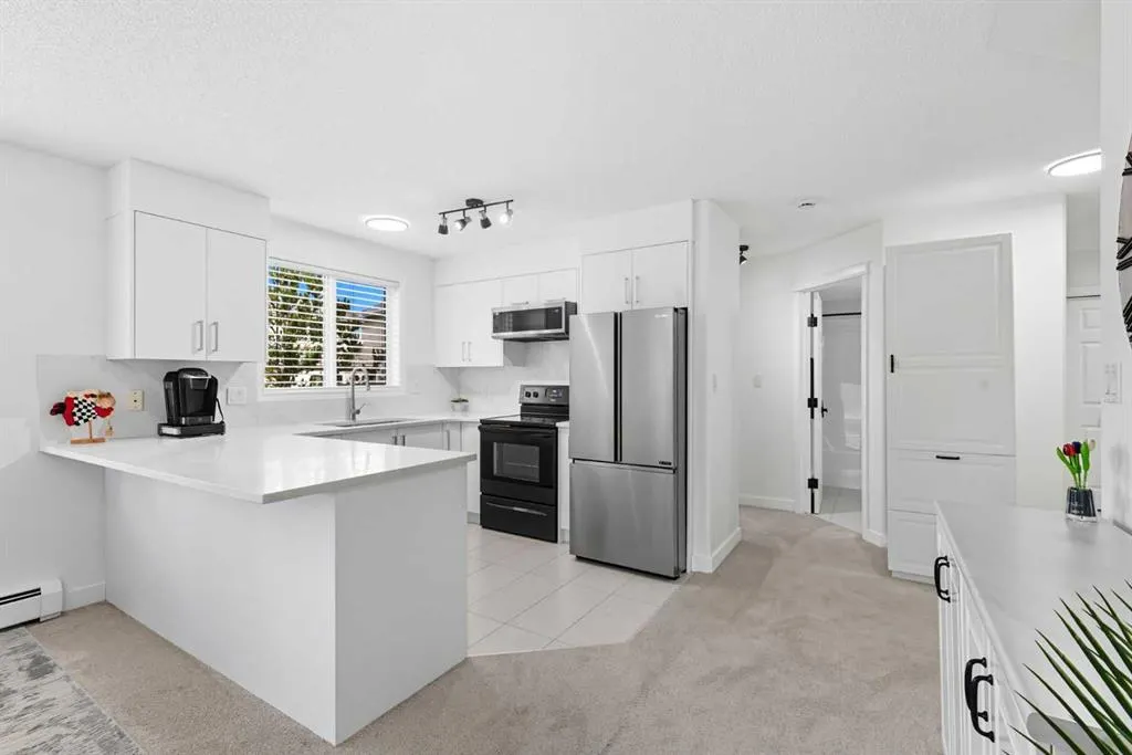 7451 Springbank Boulevard SW, #1211