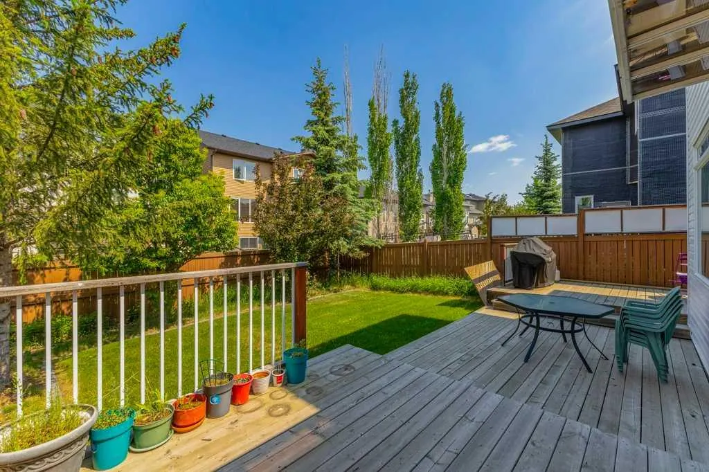 540 Panatella Court NW