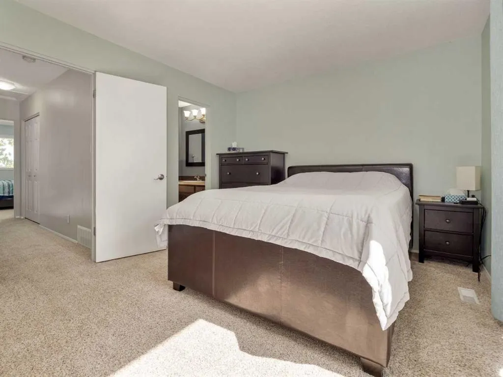4025 Glacier Avenue S, #13